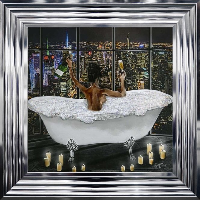 Biggon - Bath - Midnight Celebration With Candles